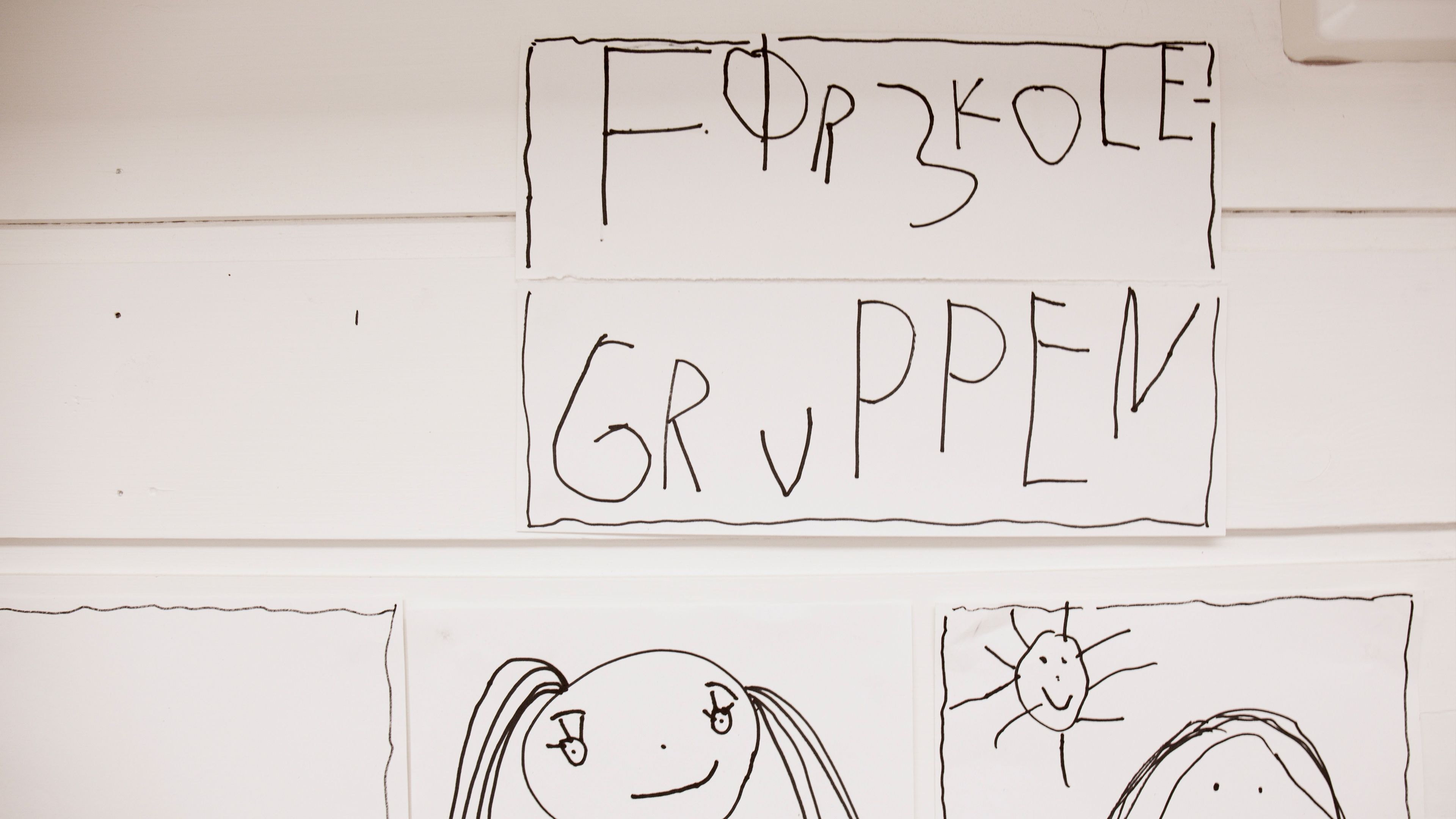 Tegninger av barn lagd av førskolegruppen
